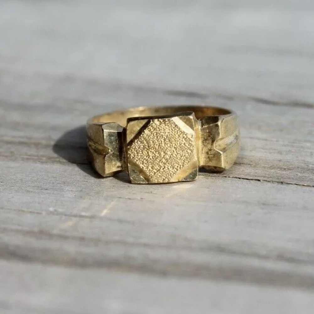 Vintage 10KT Gold Baby Infant Ring size 1.5 (A2)